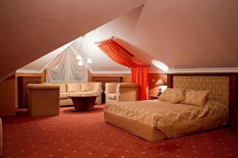 Diplomat Club Hotel Chisináu Habitación foto