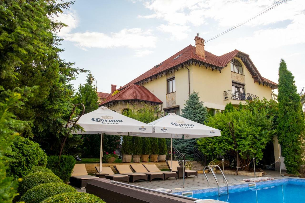 Diplomat Club Hotel Chisináu Exterior foto