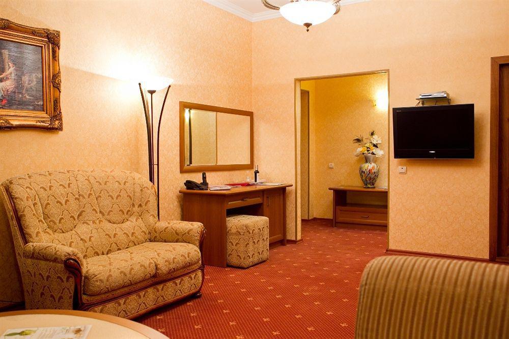 Diplomat Club Hotel Chisináu Habitación foto